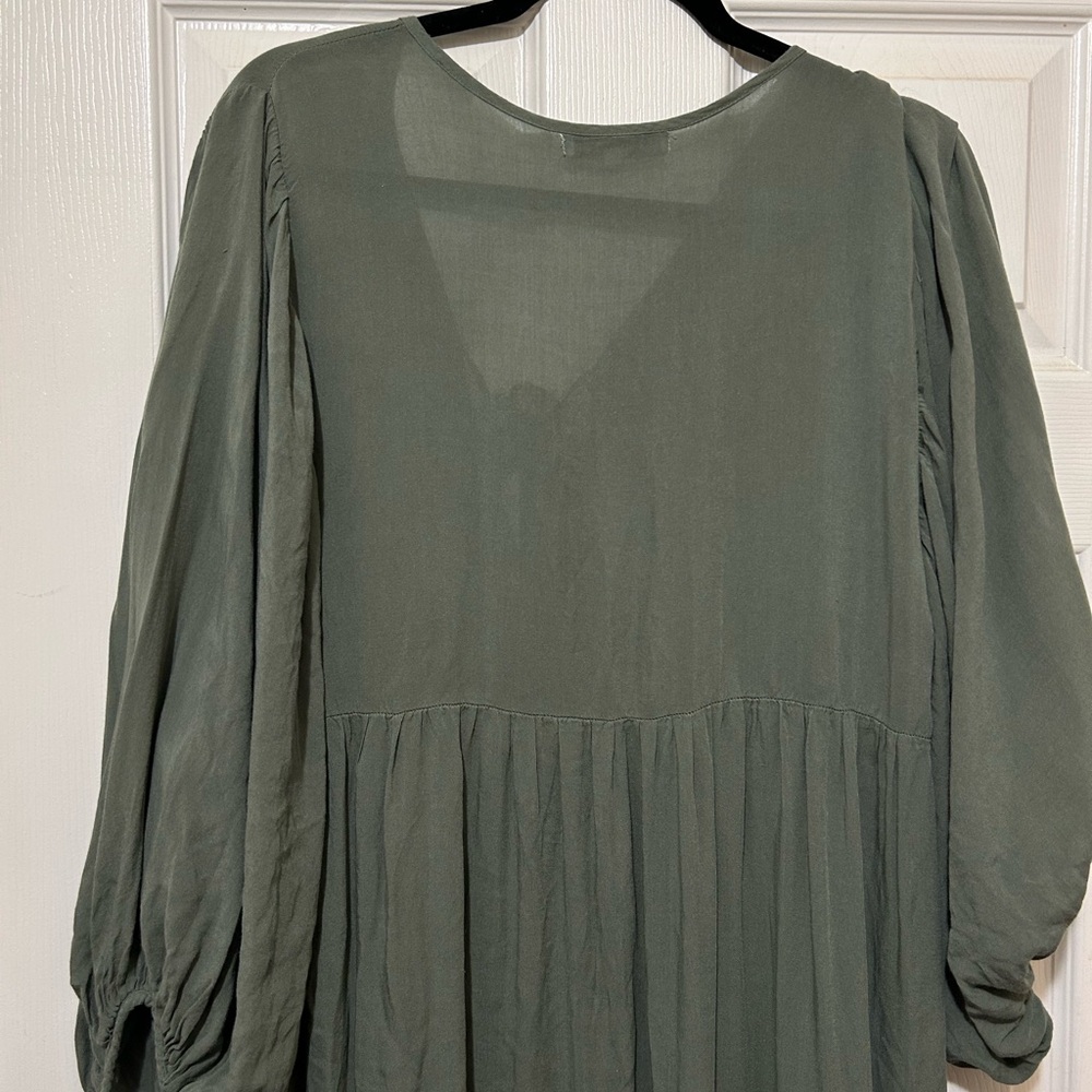 Young Fabulous & Broke Sage Green Maxi Dress Boho Lagenlook Bohemian Tiered Lg - Picture 7 of 8